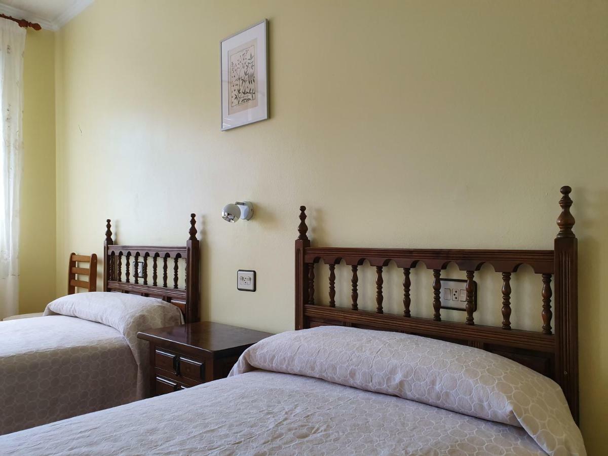 Hostal Arli Guest house *